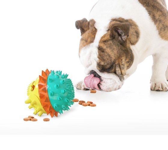 Pet Chew Toy Interactive Treat Toy Squeaky Bounce Toy with Rope for Aggressive Dog Chewers - Green Pet Chew Toy Interactive Treat Toy Squeaky Bounce Toy with Rope for Aggressive Dog Chewers - Green